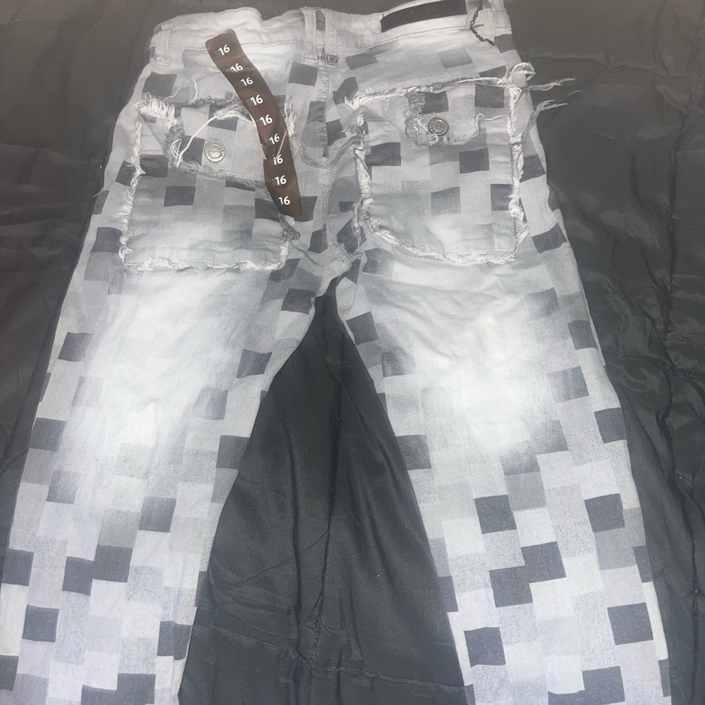 Gray Distressed Patchwork Jeans - image 3